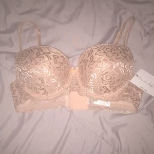 Beautiful padded bra! Never worn!